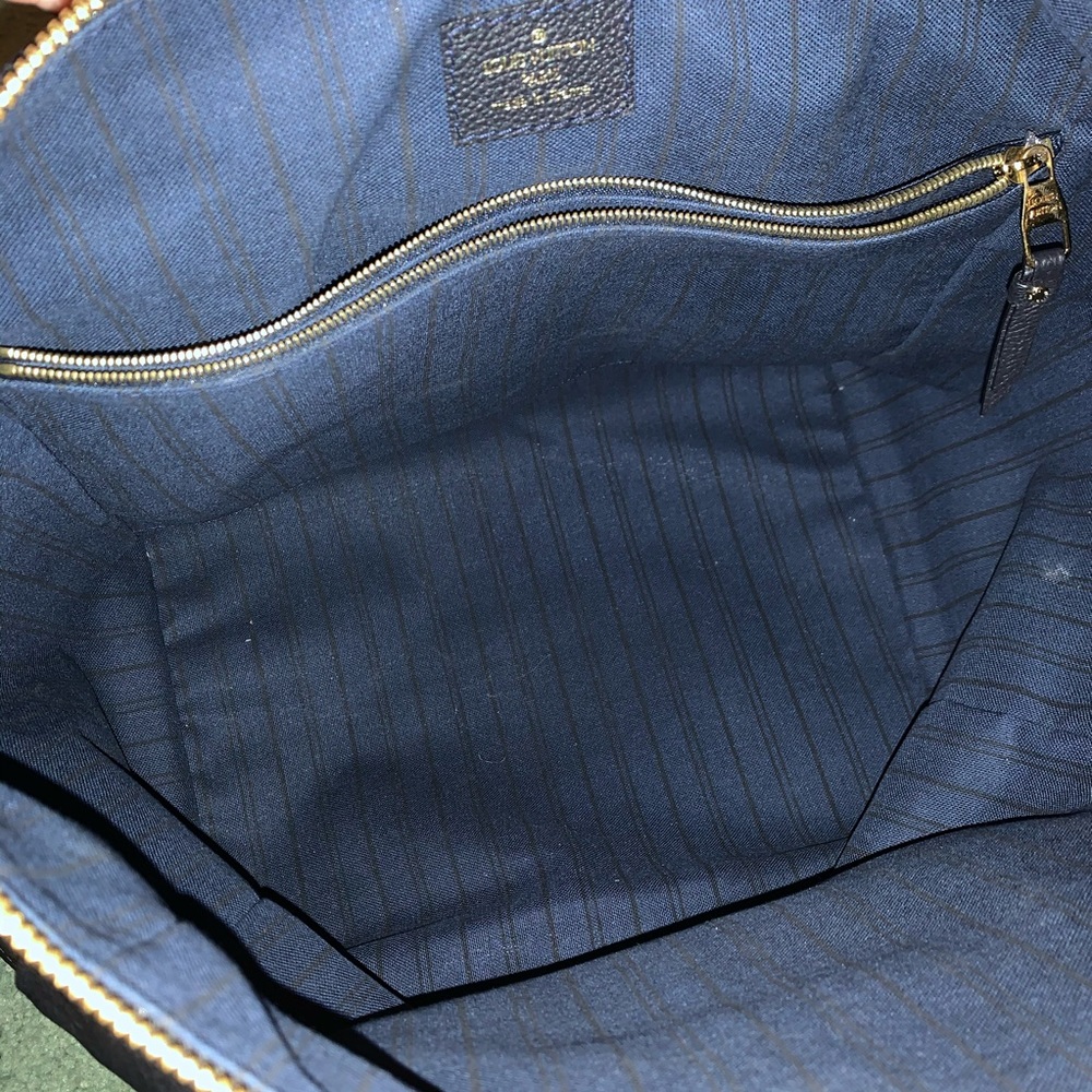 🔥🔥SOLD🔥🔥Louis Vuitton Empreinte Monogram Bag - Picture 5 of 8